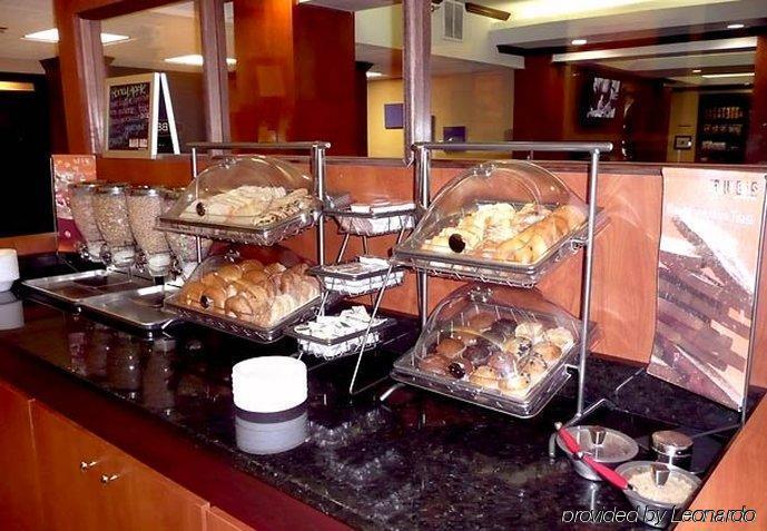 Fairfield & Hotel 3*